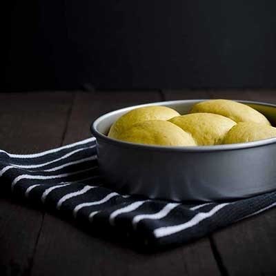 Pumpkin-spiced dinner rolls