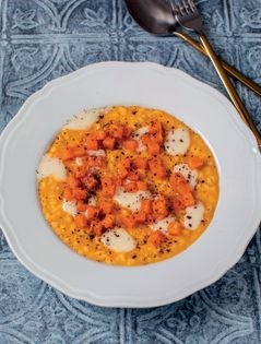 Pumpkin, squacquerone cheese and coffee risotto (Risotto alla zucca con squacquerone e caffè)