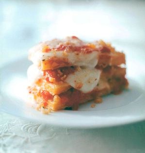 Pumpkin squash with mozzarella and tomato (Parmigiano di zucca)