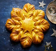 Pumpkin star bread