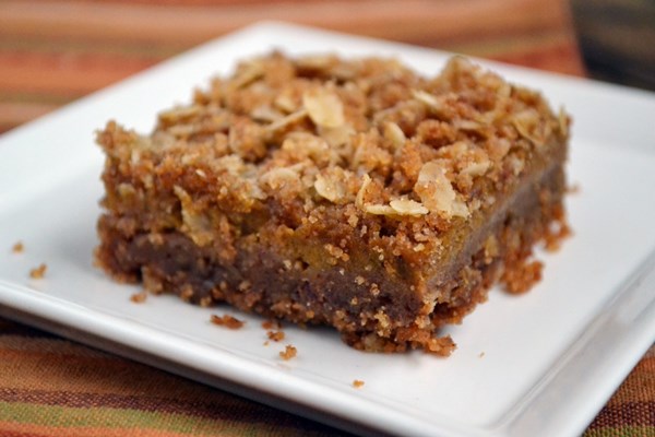 Pumpkin streusel bars