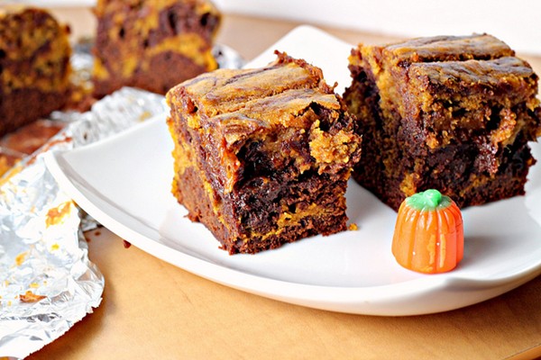 Pumpkin swirl brownies