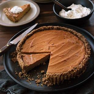 Pumpkin tart with pecan-shortbread crust
