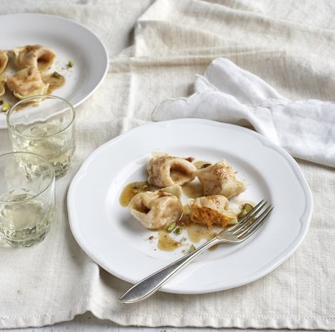 Pumpkin tortelli with pistachio nuts, amaretti biscuits, Parmigiano Reggiano & burnt butter (Tortelli di zucca con amaretti e pistacchi)