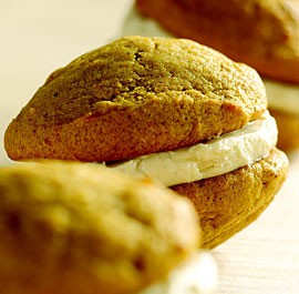 Pumpkin whoopie pies with cinnamon cream