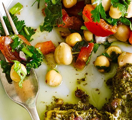 Punjabi-style chickpea salad 