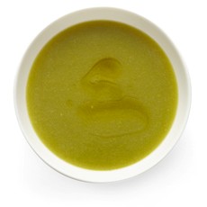 Puréed asparagus soup
