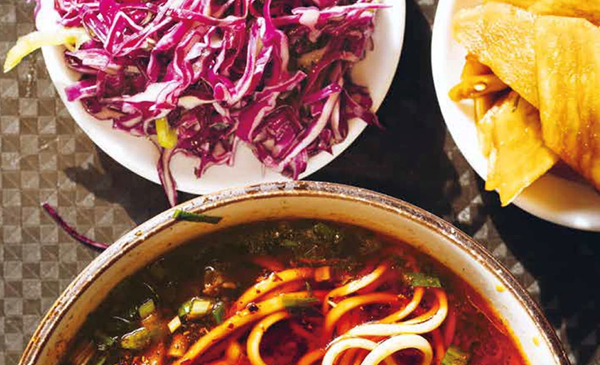 Purple cabbage salad (Liangban ziganlan)