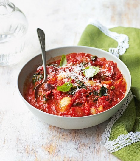 Puttanesca beans with spinach