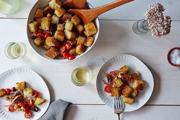 Puttanesca panzanella
