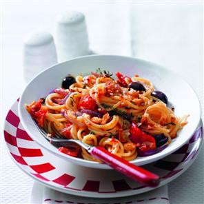 Puttanesca spaghetti