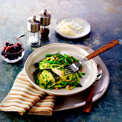 Quattro formaggi agnolotti with pesto, asparagus and green beans