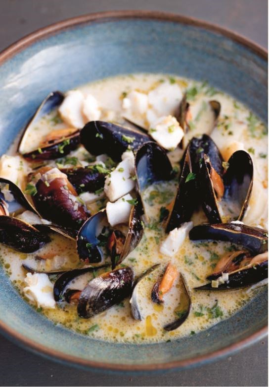 Québécois mussel chowder with cod and cider