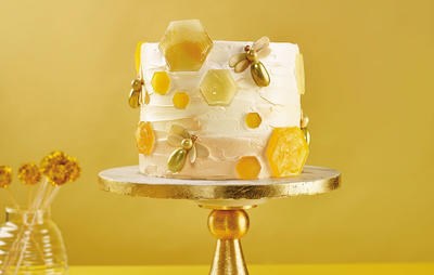 Queen bee cake