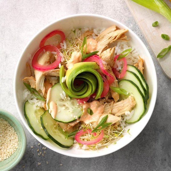 Quick & easy chicken poke bowl