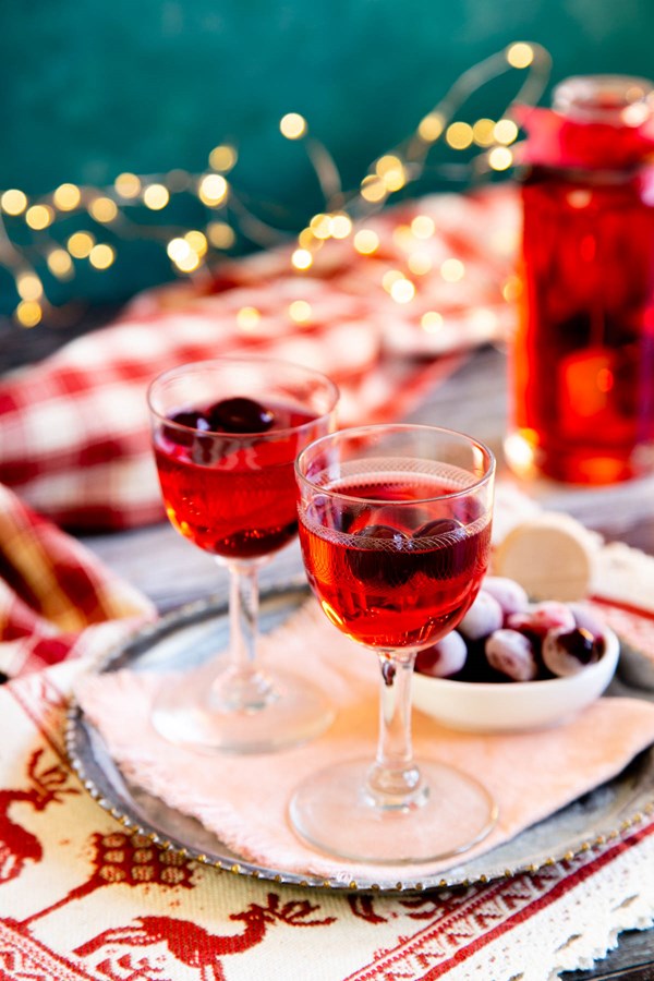 Quick & easy cranberry gin