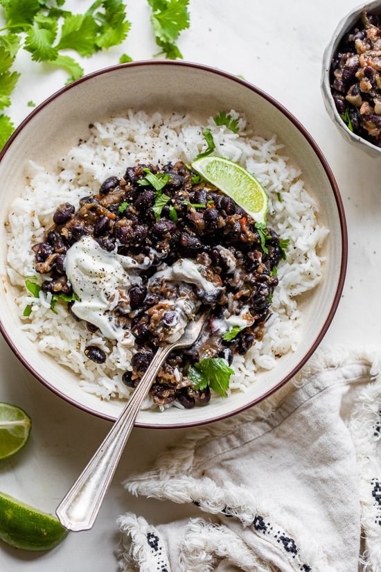Quick and delicioso Cuban style black beans