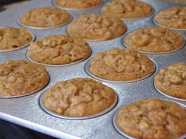 Quick and easy banana-oat muffins