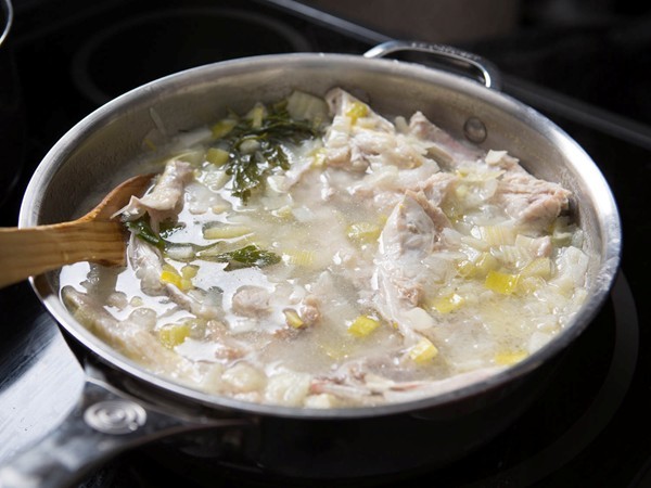 Quick and easy fish stock (fumet)