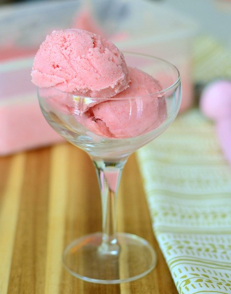 Quick and easy homemade strawberry sherbert