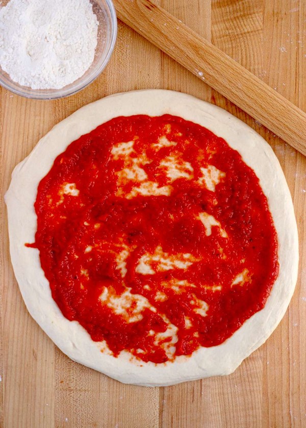 Quick and easy red pizza sauce