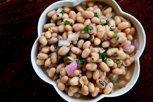 Quick and easy white bean salad
