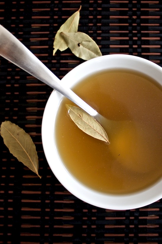 Quick and flavourful chicken stock