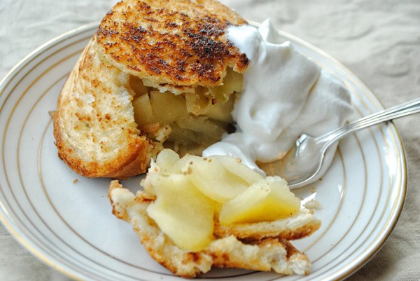 Quick apple charlottes