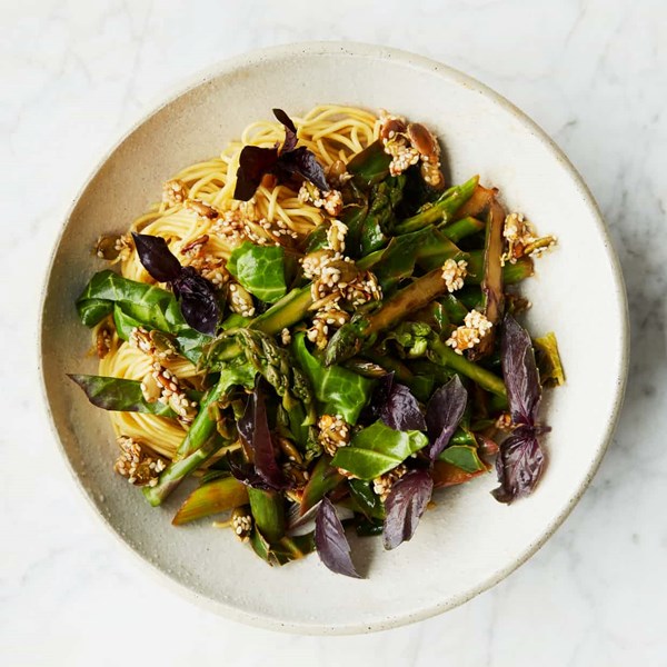 Quick asparagus, lemon and sesame saute