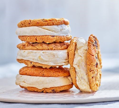 Quick banana ice cream sandwiches