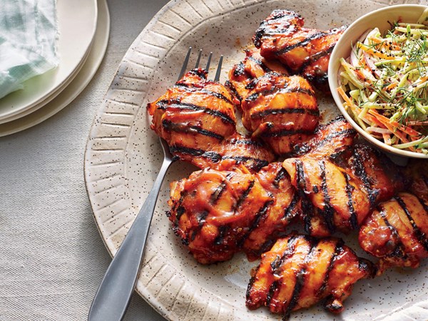 Quick BBQ chicken thighs with mashed potatoes