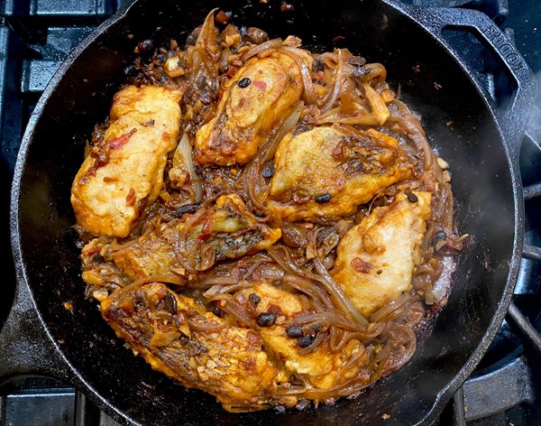 Quick-braised fish fillets in black bean sauce