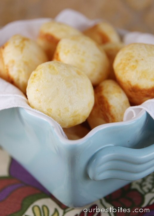 Quick Brazilian cheese rolls (Pao de queijo)
