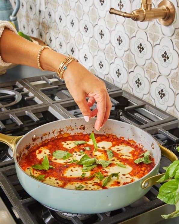 Quick chickpea marinara with mozzarella and pecorino Romano 