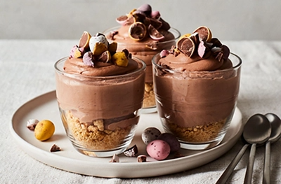 Quick chocolate cheesecake pots