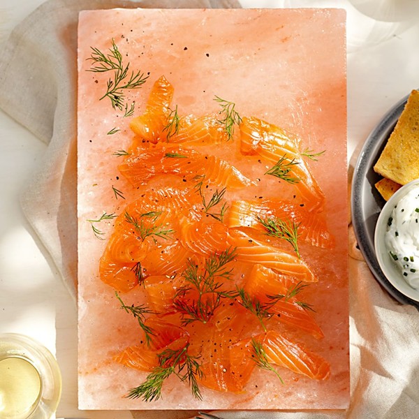 Quick cured salmon with dill