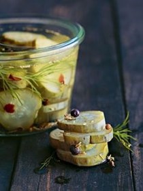 Quick dill pickles