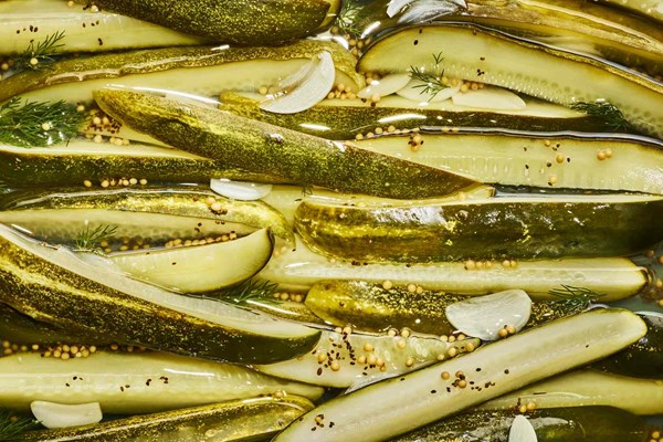 Quick dill pickles