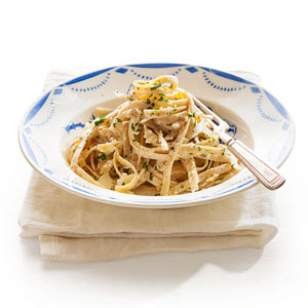 Quick fettuccine Alfredo