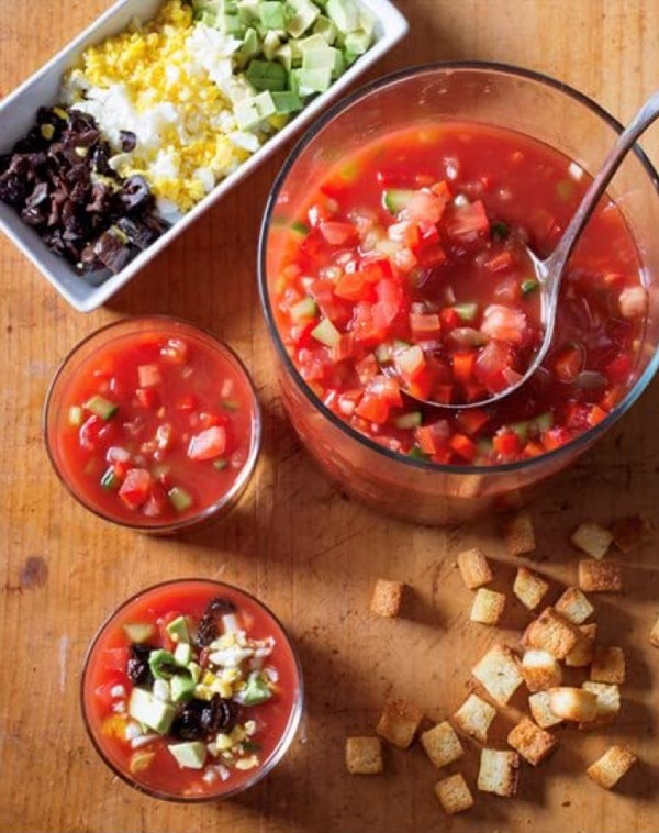 Quick food-processor gazpacho