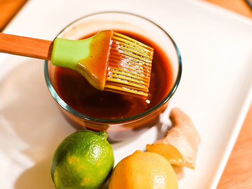 Quick fruit and citrus barbecue sauce