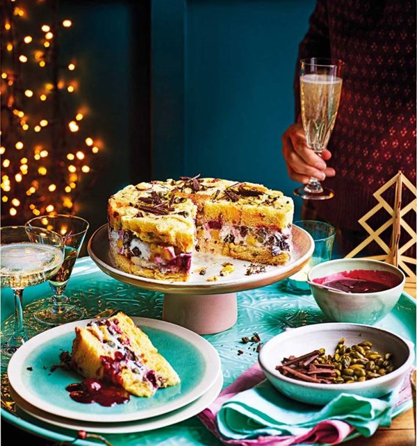 Quick fruit and nut ice cream cake