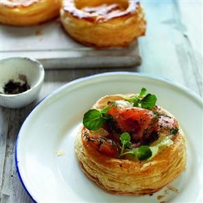 Quick gravadlax tartlets
