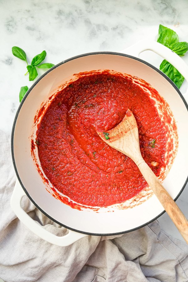 Quick homemade marinara sauce