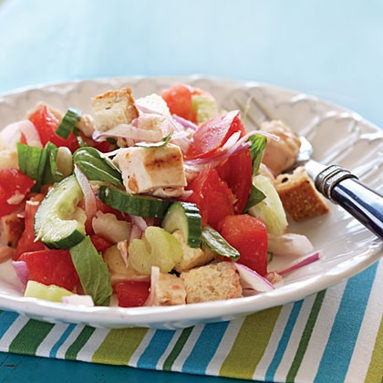 Quick panzanella with chicken