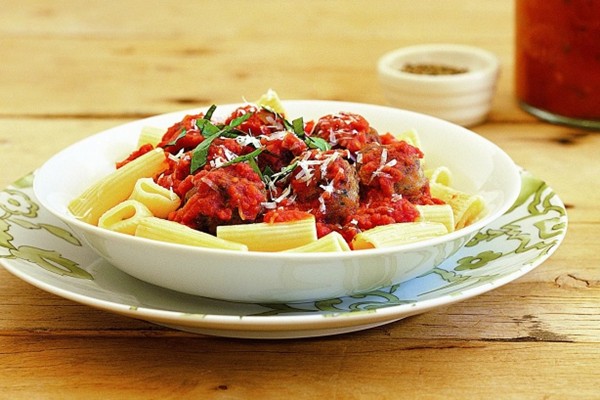 Quick pasta and meatballs