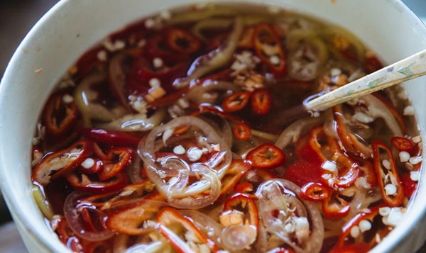 Quick-pickled chiles