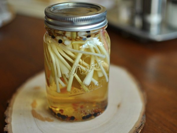 Quick pickled ramps with coriander and chili flakes