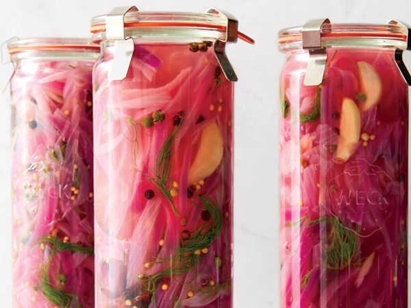 Quick pickled red onion