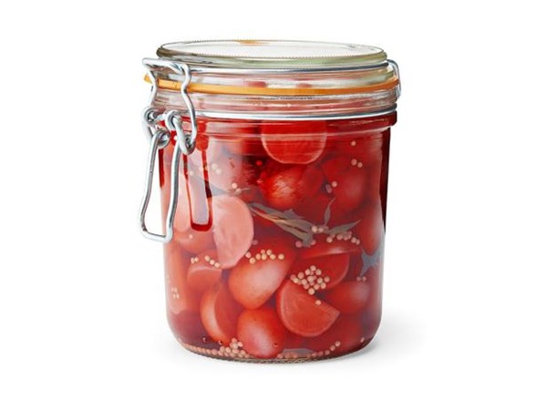 Quick pickled tarragon radishes